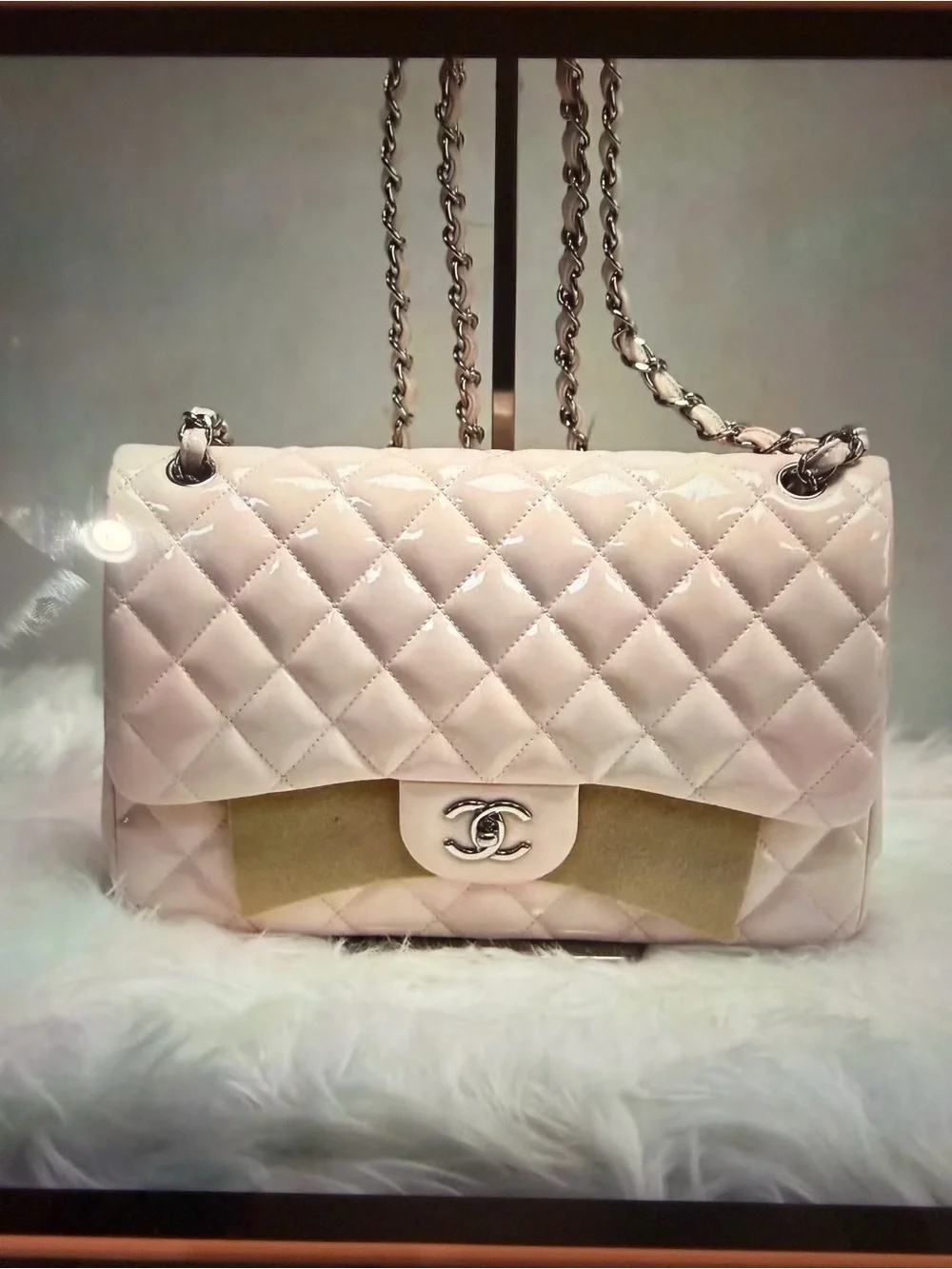 CHANEL Classic Double Flap Patent in Pink